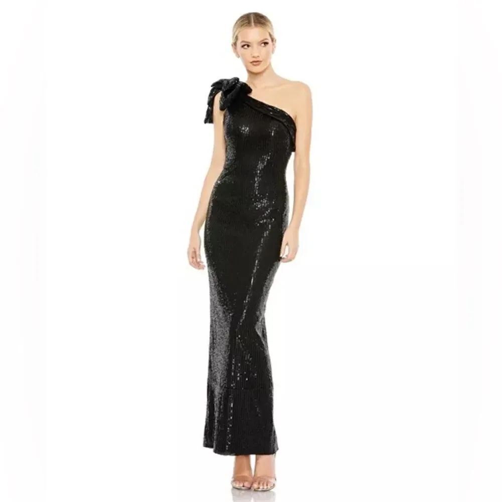 NWT IEENA for Mac Duggal Sequined Bow One Shoulder Column Gown size 2